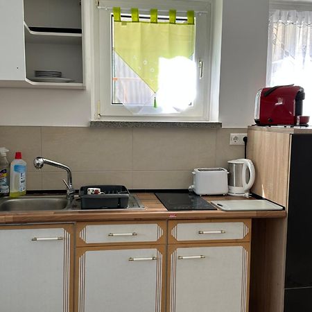 Ein Zimmer Wohnung Am Markt Oelsnitz  Extérieur photo